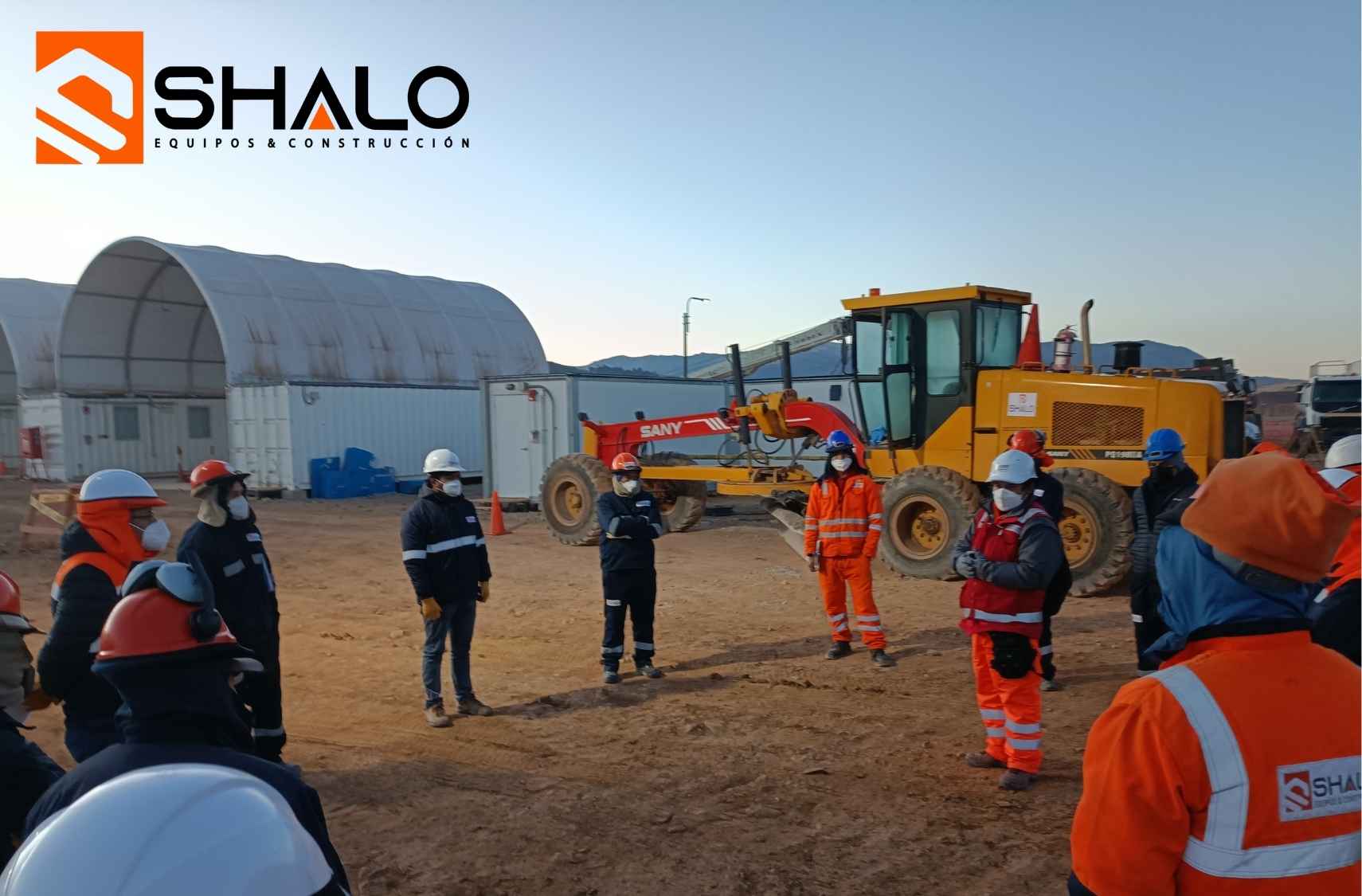 Equipos y maquinaria industrial para proyectos y operaciones técnicas